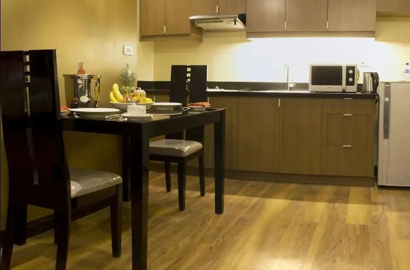 Aparthotel Hailey And Meagan'S Nook At F1 Hotel Manila Residential Suite At Bgc Near St Luke'S Taguig